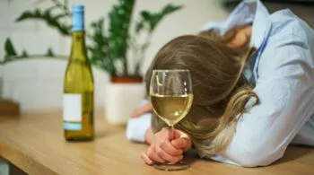 Alcool et dépression : le cercle vicieux qui brise des vies