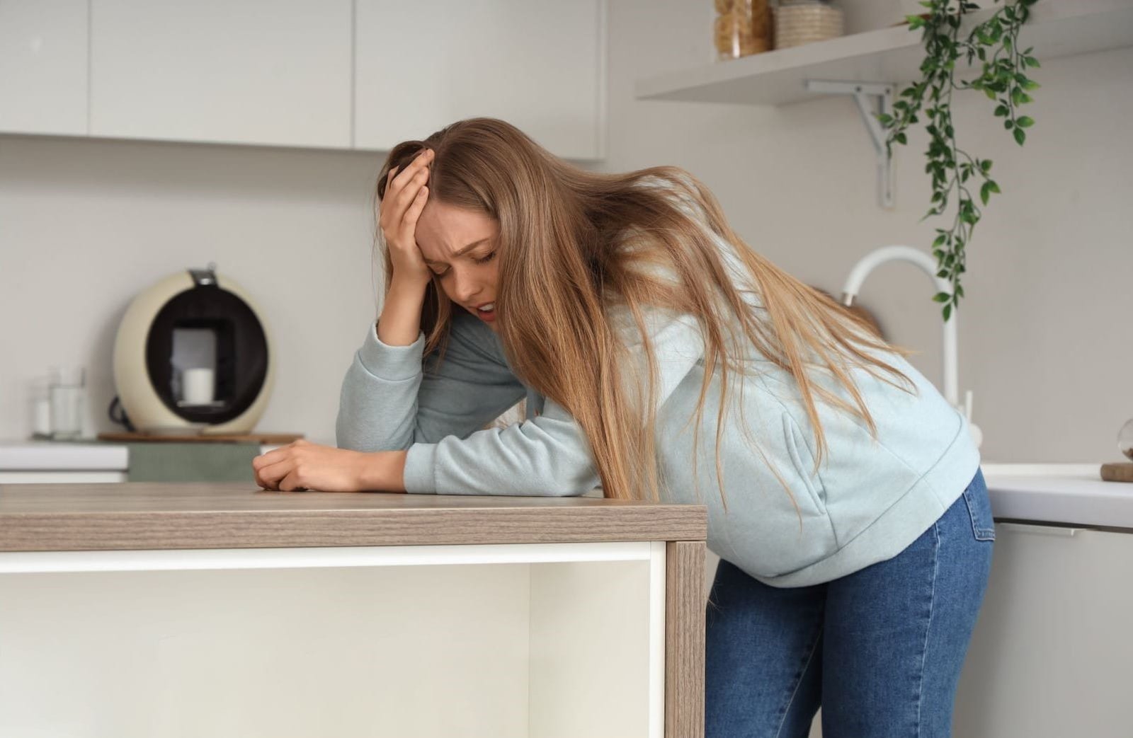 Olanzapine et dépression - Femme anxieuse